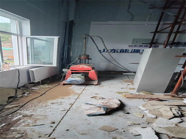 犍为地基基础下沉墙体裂缝加固注浆顶升施工